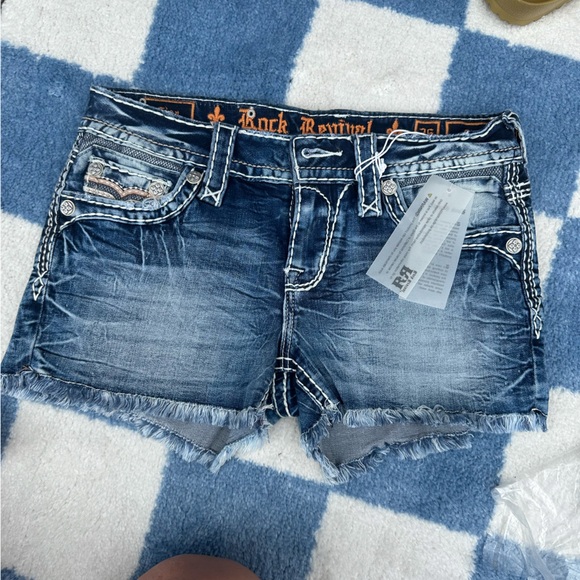 Rock Revival Denim Shorts - Picture 2 of 4